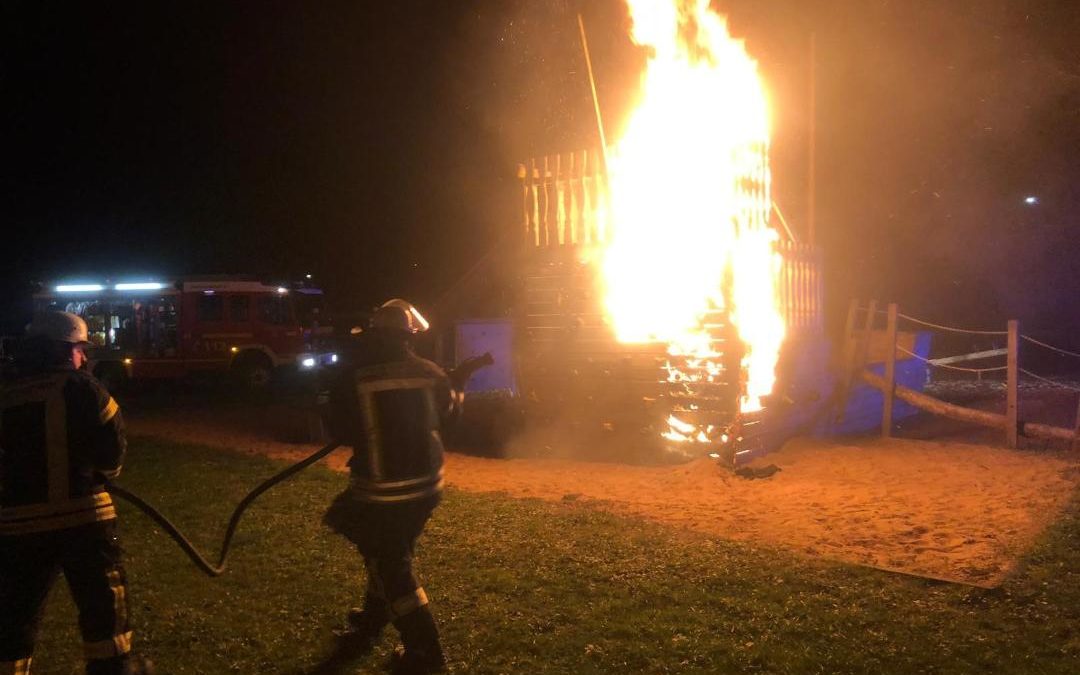 Vandalen wüten im Maxgarten – Stadt erstattet Anzeige